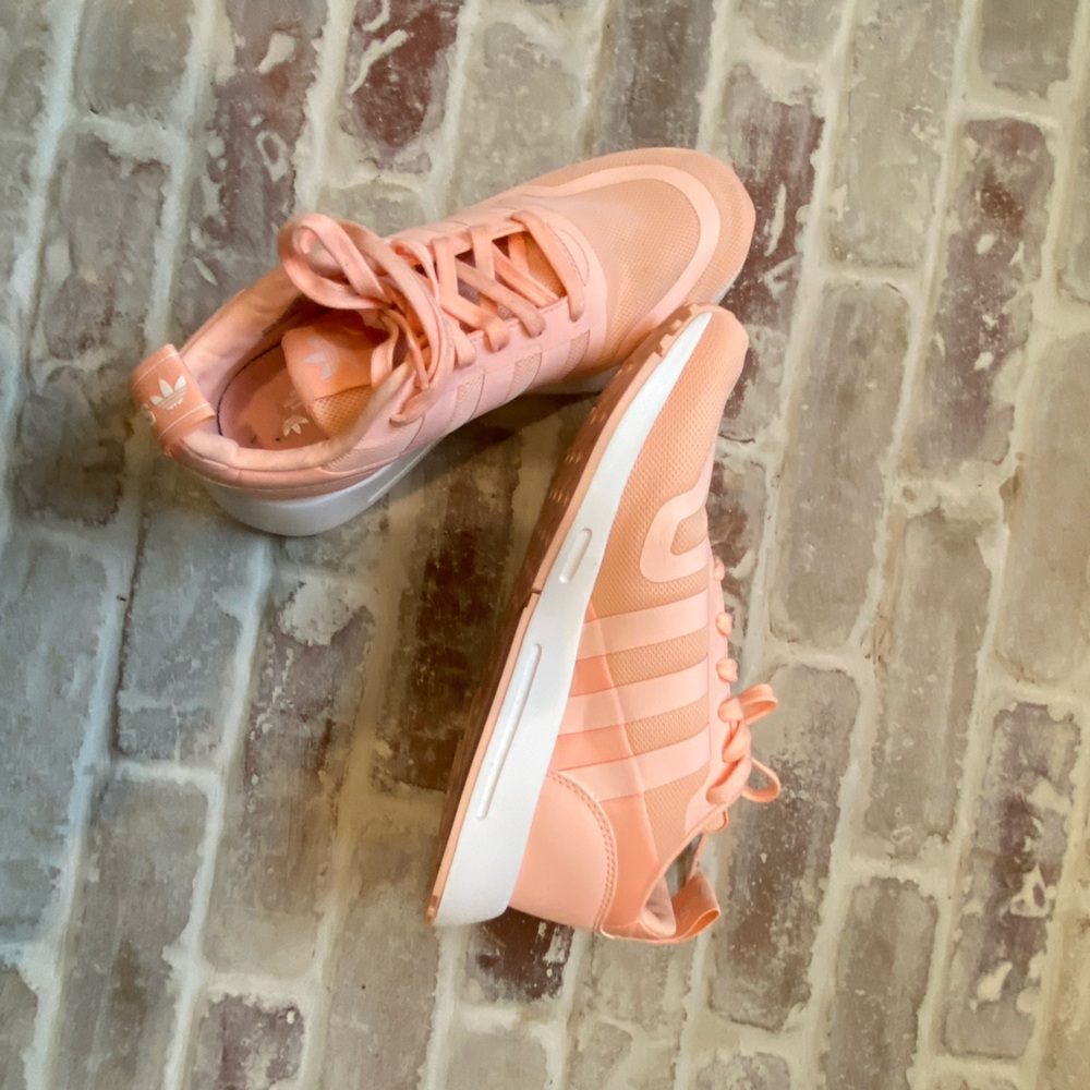 Women’s Adidas Sneakers - Picture 5 of 6